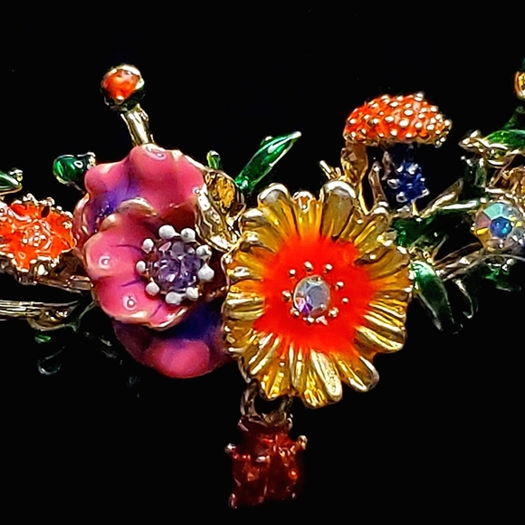 Kymyad Bohemian style enamel flower gold necklace w/ graduated gold beads. - Picture 6 of 12